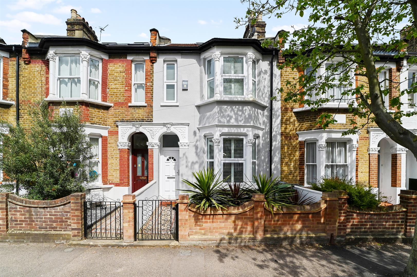 Estates 17 - Walthamstow’s Estate Agent